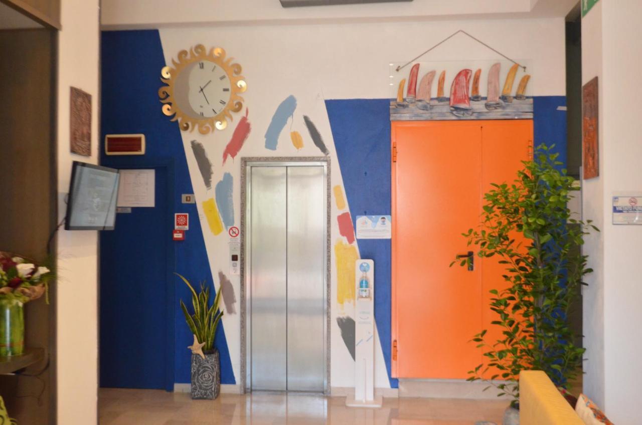 Hotel Boston Cesenatico Exterior photo